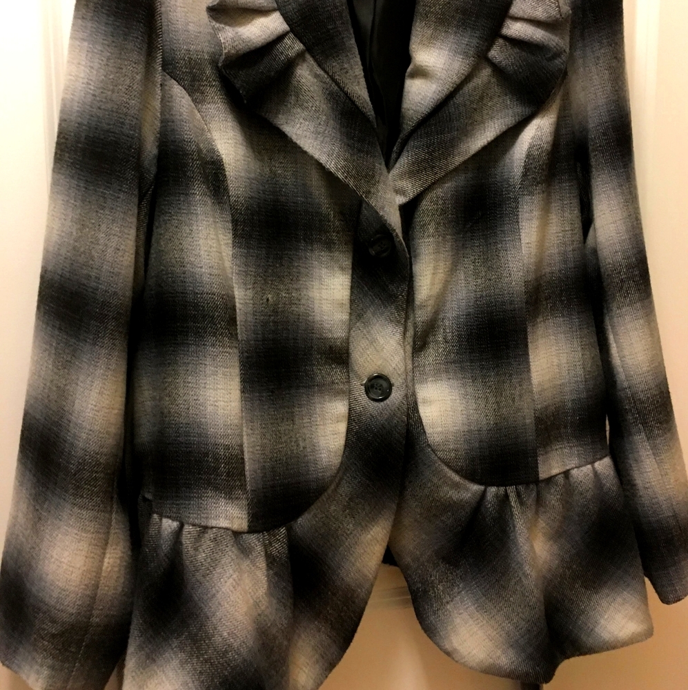 Fully lined wool jacket, slightly worn